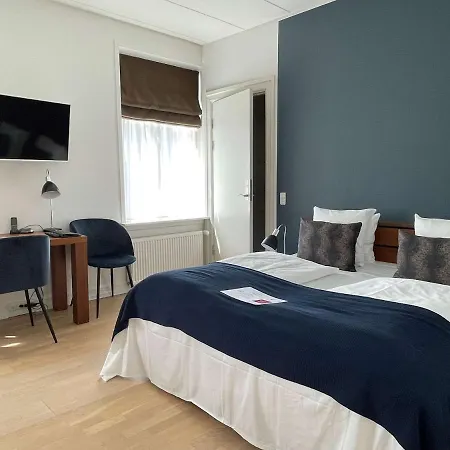 Western Herman Bang Hotel 3*